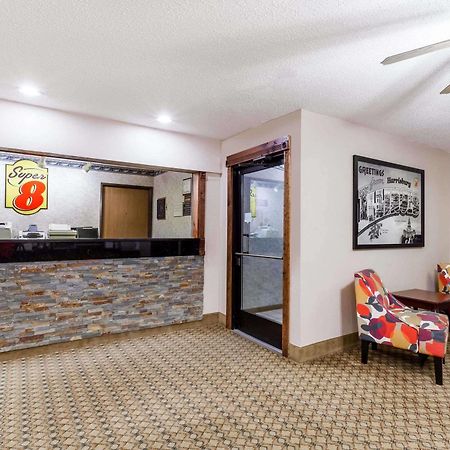 Super 8 By Wyndham Harrisburg Hotel Bagian luar foto