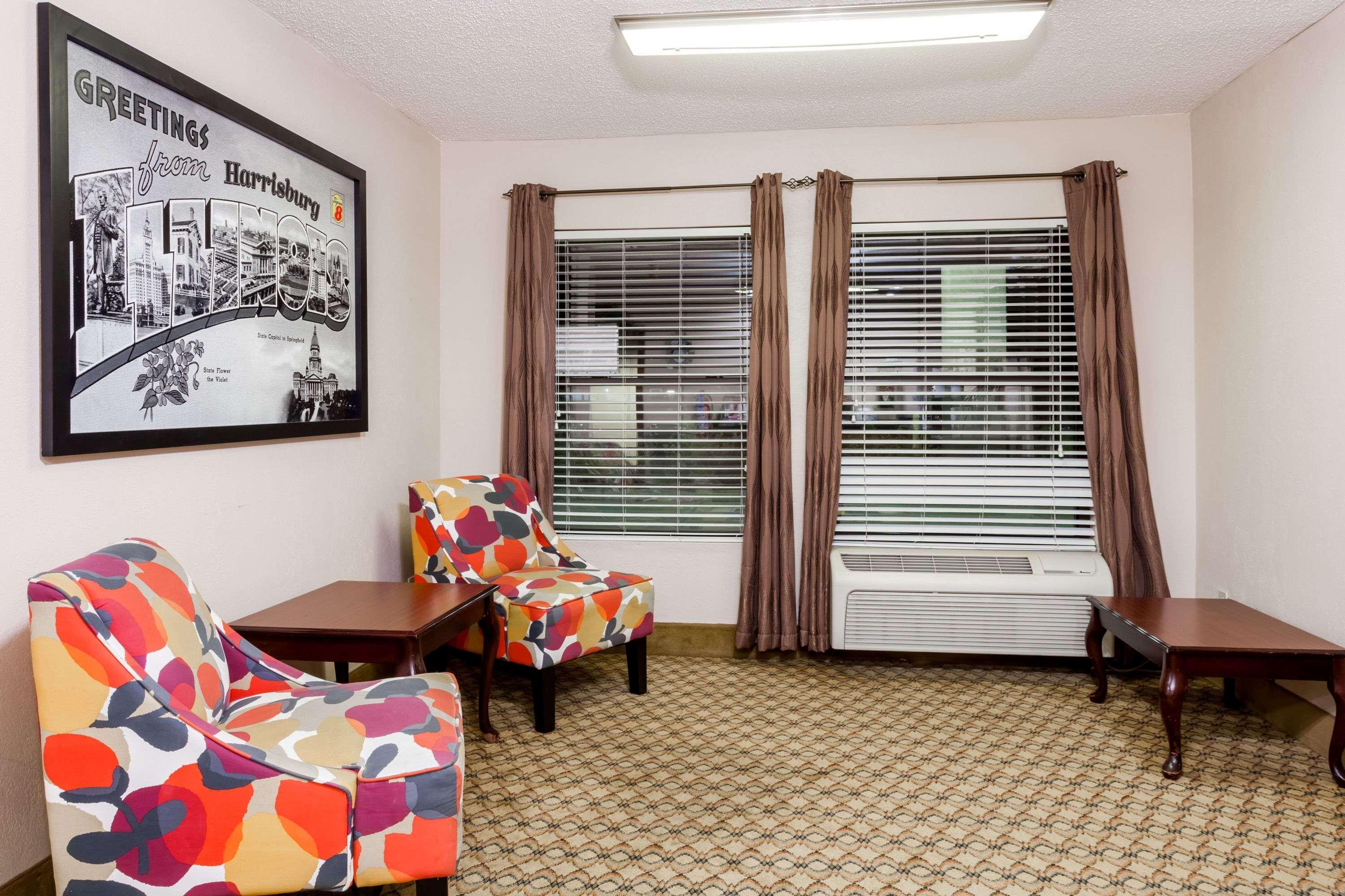 Super 8 By Wyndham Harrisburg Hotel Bagian luar foto