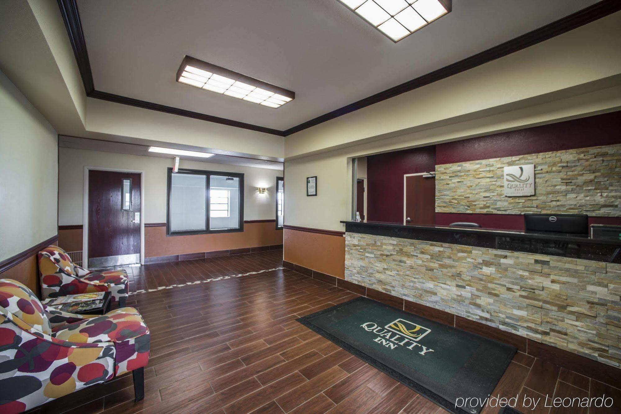 Super 8 By Wyndham Harrisburg Hotel Bagian luar foto