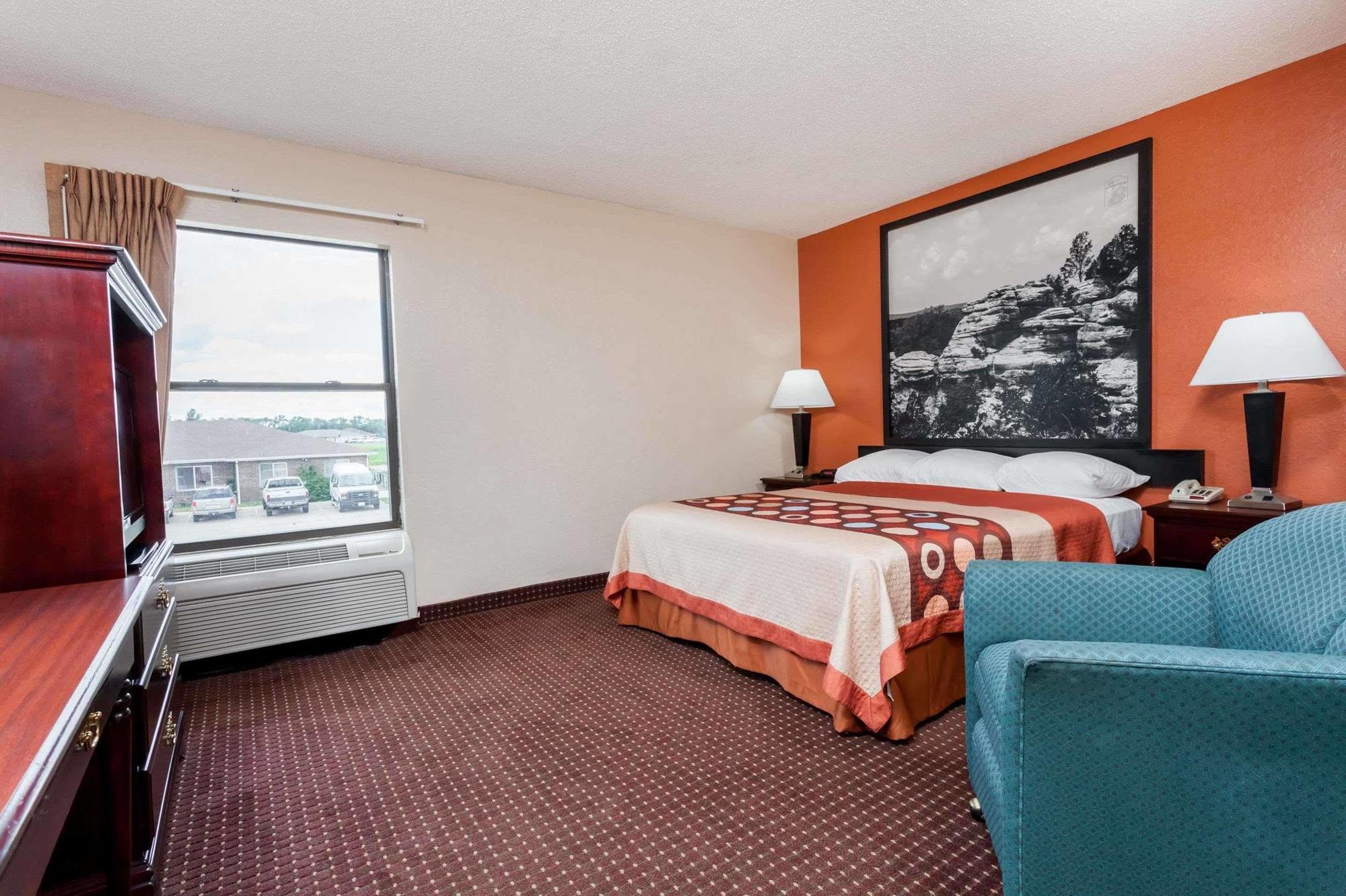 Super 8 By Wyndham Harrisburg Hotel Bagian luar foto